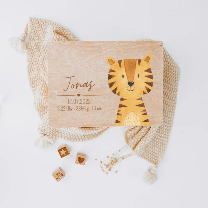 Personalized baby souvenir box